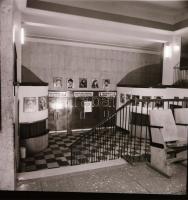 1982 Budapest, TÁTRA mozi külső-belső felvételei, 8 db szabadon felhasználható vintage negatív, 6x6 ...