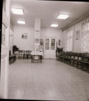 1982 Budapest, OTTHON mozi külső-belső felvételei, 8 db szabadon felhasználható vintage negatív, 6x6...