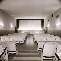 1982 Budapest, MAROS mozi külső-belső felvételei, 6 db szabadon felhasználható vintage negatív, 6x6 ...