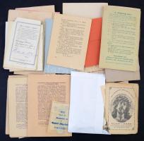 Vegyes vallási nyomtatványok, szentképek, kb. 50 db változó méretben, és állapotban.