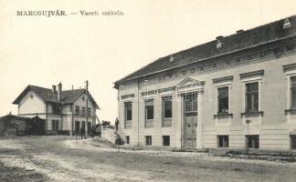 Marosújvár, Ocna Mures; Vasútállomás a Vasúti szállodával. Grünn Géza kiadása / railway station with hotel