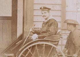 cca 1900-1902 SMS K.u.K. Maria Theresia matrózai Japánban, R. Yamamoto, Yokohama, 34x41 cm