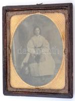 cca 1870 Ferrotípia, kutyás hölgy. (bullterrier?) nagyobb méretű, díszes keretben, / cca 1870-80 vintage ferrotyp photo with dog. In ornamented frame. 10x12 cm