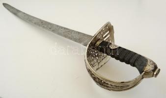 1899 Katonai szolgálat kezdetére készített, díszes vésésekkel ellátott tiszti kard. A pengében grafi...