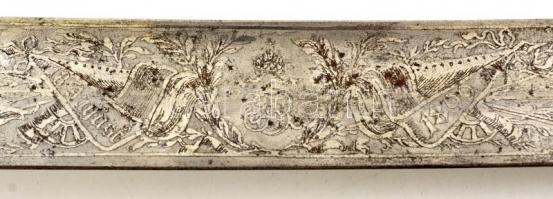 1899 Katonai szolgálat kezdetére készített, díszes vésésekkel ellátott tiszti kard. A pengében grafi...