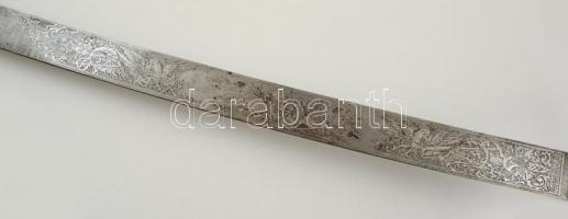 1899 Katonai szolgálat kezdetére készített, díszes vésésekkel ellátott tiszti kard. A pengében grafi...