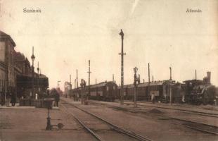 Szolnok, Vasútállomás, vonat, gőzmozdony, kiadja Gettler József (ázott / wet damage)