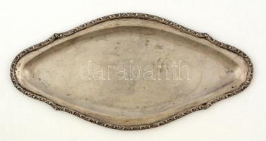 Ezüst (Ag.) tálca, jelzett, mesterjeggyel, karcos, 31×16 cm, nettó:270 g