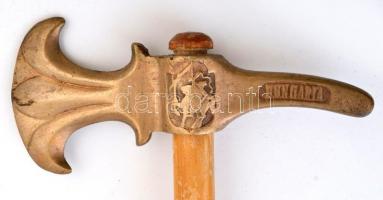 1933 "Hungaria" feliratú cserkész fokos a gödöllői Jamboree-ról, réz fejjel, nád nyéllel, ...