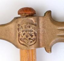 1933 "Hungaria" feliratú cserkész fokos a gödöllői Jamboree-ról, réz fejjel, nád nyéllel, ...