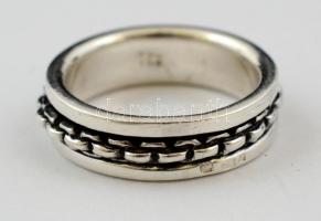Ezüst(Ag) önmagában körbeforgó láncgyűrű, jelzett, méret: 55, nettó: 5,7 g