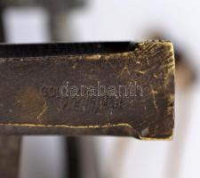 "Trónus", bronz szobor, jelzett, 17×14×~8 cm