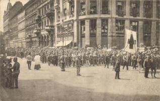 1915 Budapest; a Katolikus Népszövetség könyörgő körmenete. Katholikus Charitas javára (fl)