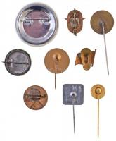 9db-os vegyes magyar és külföldi jelvény és kitűző tétel, közte Amerikai Egyesült Államok 1918. &quo...