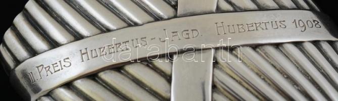 Ezüst(Ag) "II. Preis Hubertus-Jagd 1908" vadászdíj, jelzett, 8x7,5 cm, nettó: 84,9 g