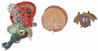 3db-os kokárda, illetve nemzetiszínű fém jelvény és kitűző tétel, kettő Petőfi Sándor arcképével T:2...