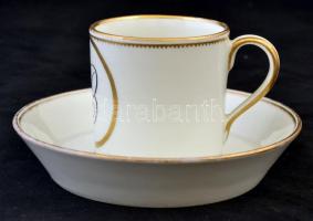 1828 Royal Vienna (Alt Wien) mokkás csésze és alj monogrammal, kézzel festett, jelzett, kopott arany...