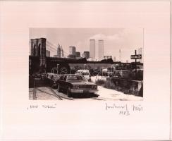 1983 Jankovszky György(1946-): New York, feliratozva, aláírt, pecséttel jelzett, kartonra kasírozva, 11x17 cm
