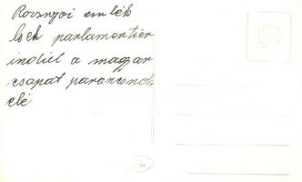 ~1940 Rozsnyó, Roznava; autóverseny, cseh parlamentier indul a magyar csapatparancsnok felé; háttérb...