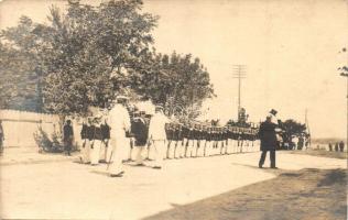 1916 Ruse, Russe, Rustchuk; Parade am Geburtstages S. Majestat / Parade for the royal birthday of Franz Joseph, naval officers, mariners, photo