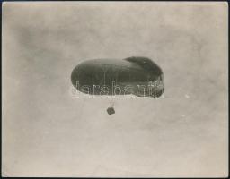 cca 1914-1918 I. világháborús léghajó, fotó, 8×11 cm / cca 1914-1918 WWI Zeppelin, photograph, 8×11 cm