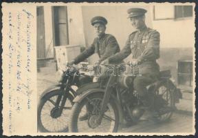 1945 Szovjet katonák zsákmányolt BMW motorokon, fotólap, 8x12 cm. / 1945 Soviet soldiers on looted BMW motorbikes, 8x12 cm.