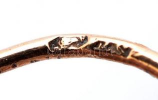 Egy pár 14K arany fülbevaló régi csiszolású brillekkel / 14 C. gold earrings with old polished diamo...