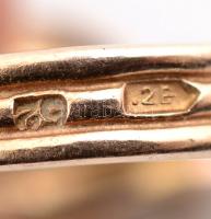 Egy pár 14K arany fülbevaló és gyűrűből álló szett / 14 C. gold set of earrings and ring 8 g