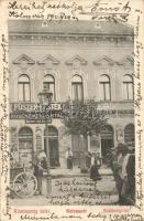 Kolozsvár, Cluj; Széchenyi tér, Lisztraktár, Rosenzweig Antal zsidó üzlete héber felirattal / square, Jewish shop with Hebrew text