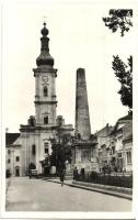 Kolozsvár, Cluj; Ferencz téri Milleniumi szobor, templom, automobil, ezüstáru üzlet / square, millenial monument, church, automobile, silverware store