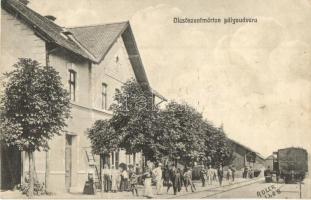 Dicsőszentmárton, Diciosanmartin, Tarnaveni; pályaudvar, vasútállomás, vagon, Adler fényirda kiadása / railway station, wagon (vágott / cut)