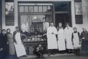 cca 1920-1940 Merczel Károly hentesüzlete, Rákosszentmihály, Károly H. fotó, kartonra ragasztva, 18x...