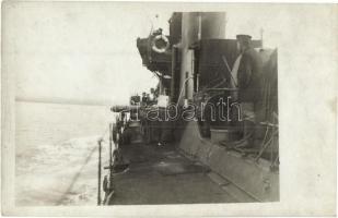SM Tb 80 T Osztrák-magyar torpedóromboló, matrózok / K.u.K. Kriegsmarine SM Tb 80 T torpedoboat, mariners, photo