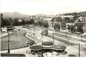 Budapest II. Moszkva tér, villamosok, Képzőművészeti Alap Kiadóvállalat. Járai Rudolf felvétele