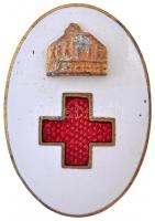 1920-1944. Koronás Vöröskereszt zománcozott nővér jelvény (22x15mm) T:2 HV 1132.