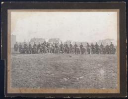 cca 1900 Sortűz. Katonai csoportkép / Fire!  military photo. 27x21 cm