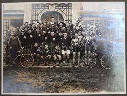 1938 A Magyar Királyi Államvasutak Dunakeszi Főműhelyéről készült képek, a MÁV tornászcsapata és cse...