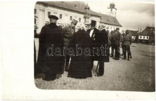 1917 Nagyszeben, Hermannstadt, Sibiu; Főtér, IV. Károly látogatása, polgármester / main square, visit of Charles IV., mayor, photo