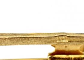 Aranyozott ezüst bross. Jelzett. 4,9 g / Silver broche