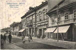 Szászváros, Broos; Központi szálló, utcakép Dohány nagytőzsdével / hotel, street view, tobacco shop