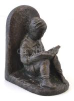 Olvasó fiú, könyvtámasz, spiáter, m: 14 cm