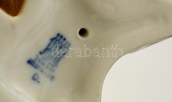 Zsolnay vakaródzó kutya, kézzel festett, jelzett, hibátlan, m: 7 cm