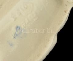 Őzikék, német figurális porcelán, kézzel festett, jelzett, apró lepattanással, m: 10 cm