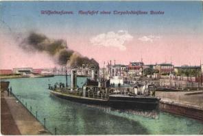 Wilhelmshaven, Ausfahrt eines Torpedodivisions Bootes / WWI German torpedo boats