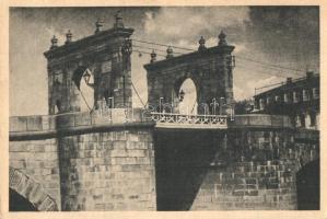 40 db főleg megíratlan MODERN vegyes témájú képeslap, múzeumbelsők, üdvözlőlapok, Magyar Millenium, több ismétlődő példánnyal / 40 mostly unused MODERN mixed themed postcards, museum interiors, greeting cards, many duplicates