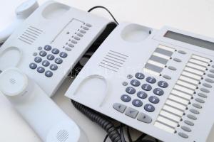 2 db Siemens telefon, egyik több funkciós, alközponthoz valók 17×22 cm, 19×24 cm