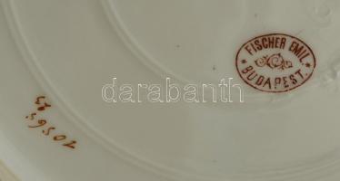 Fischer Emil virágmintás lapostányér, kézzel festett, jelzett, kopásnyomokkal, d: 24,7 cm