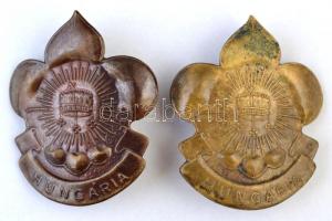 2 db cserkész sapkajelvény.