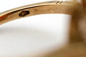 Arany (Au.) 14 K gyűrű kámea berakással, jelzett, méret: 53, bruttó 3,5 g