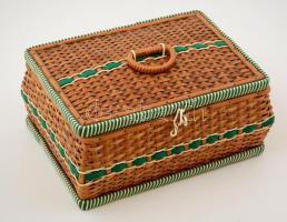 Fonott rattan varródoboz, 20×27 cm